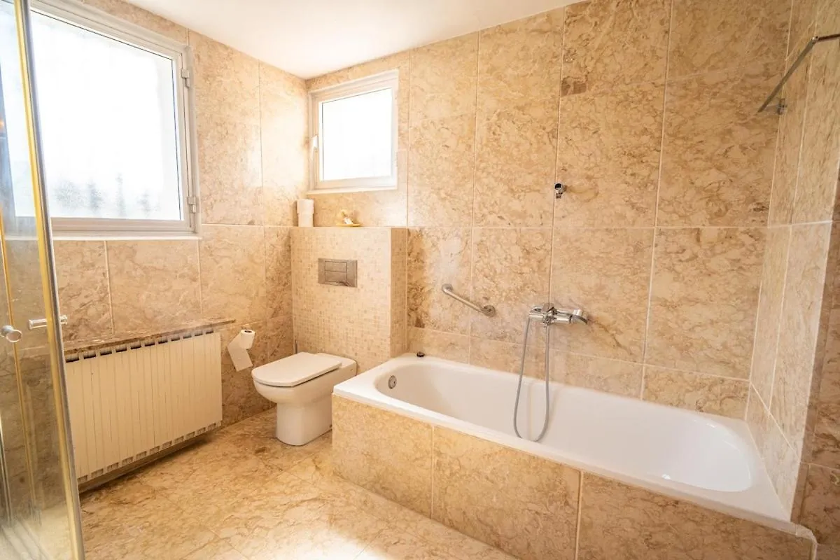 Villa Dea - Home Away From Home - Families Only Salou 0*,  Španělsko